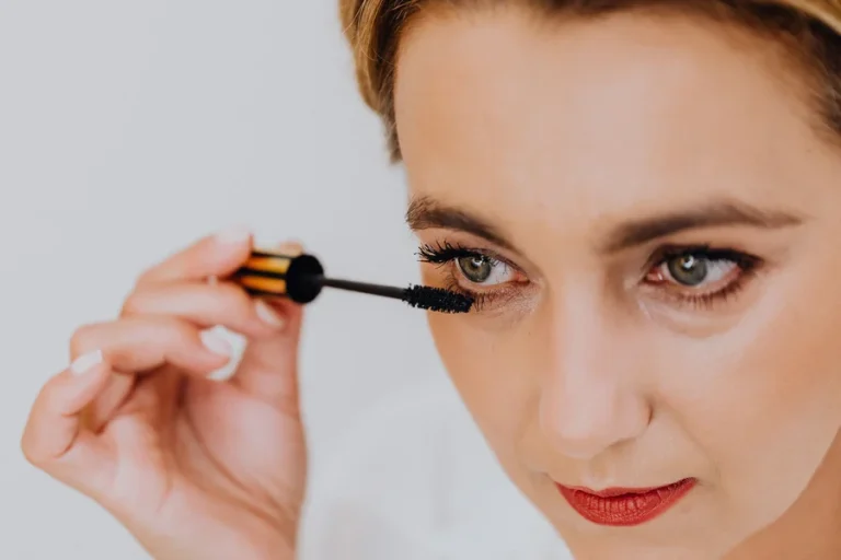 Makeup Hacks That Make Your Beauty Routine Easier