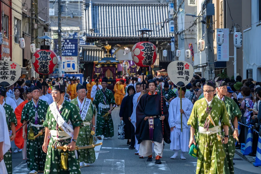 Japanese Fashion Men: Iconic Styles, Trends, and Outfit Ideas